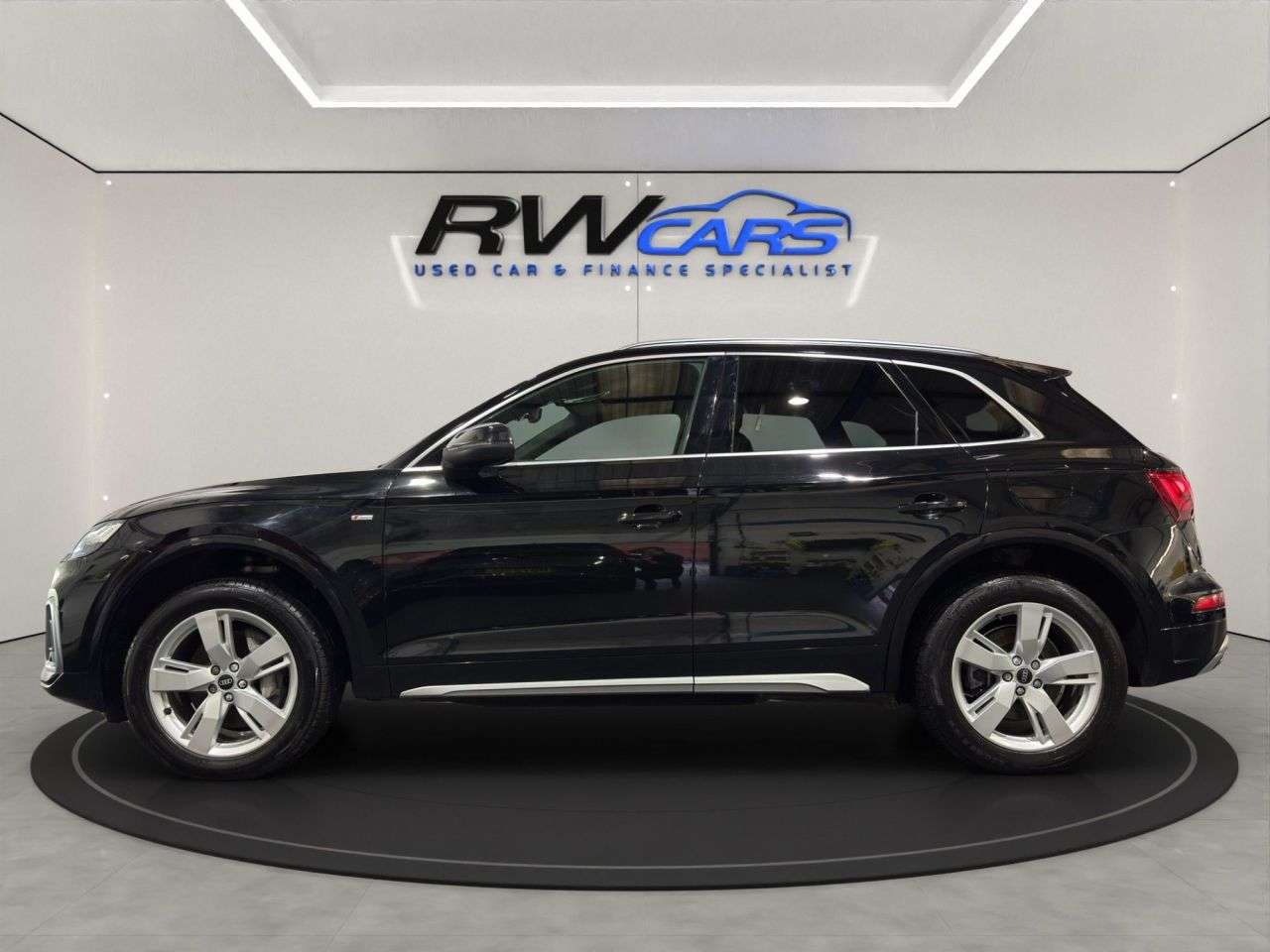 A 2021 AUDI Q5 2.0 TFSIe 50 S line SUV 5dr Petrol Plug-in Hybrid S Tronic quattro Euro 6 ( A 2021 AUDI Q5 2.0 TFSIe 50 S line SUV 5dr Petrol Plug-in Hybrid S Tronic quattro Euro 6 (