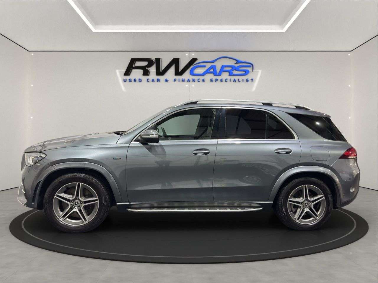 A 2020 MERCEDES-BENZ GLE 2.0 GLE350de 31.2kWh AMG Line (Premium) SUV 5dr Diesel Plug-in Hybrid G-Tro A 2020 MERCEDES-BENZ GLE 2.0 GLE350de 31.2kWh AMG Line (Premium) SUV 5dr Diesel Plug-in Hybrid G-Tro