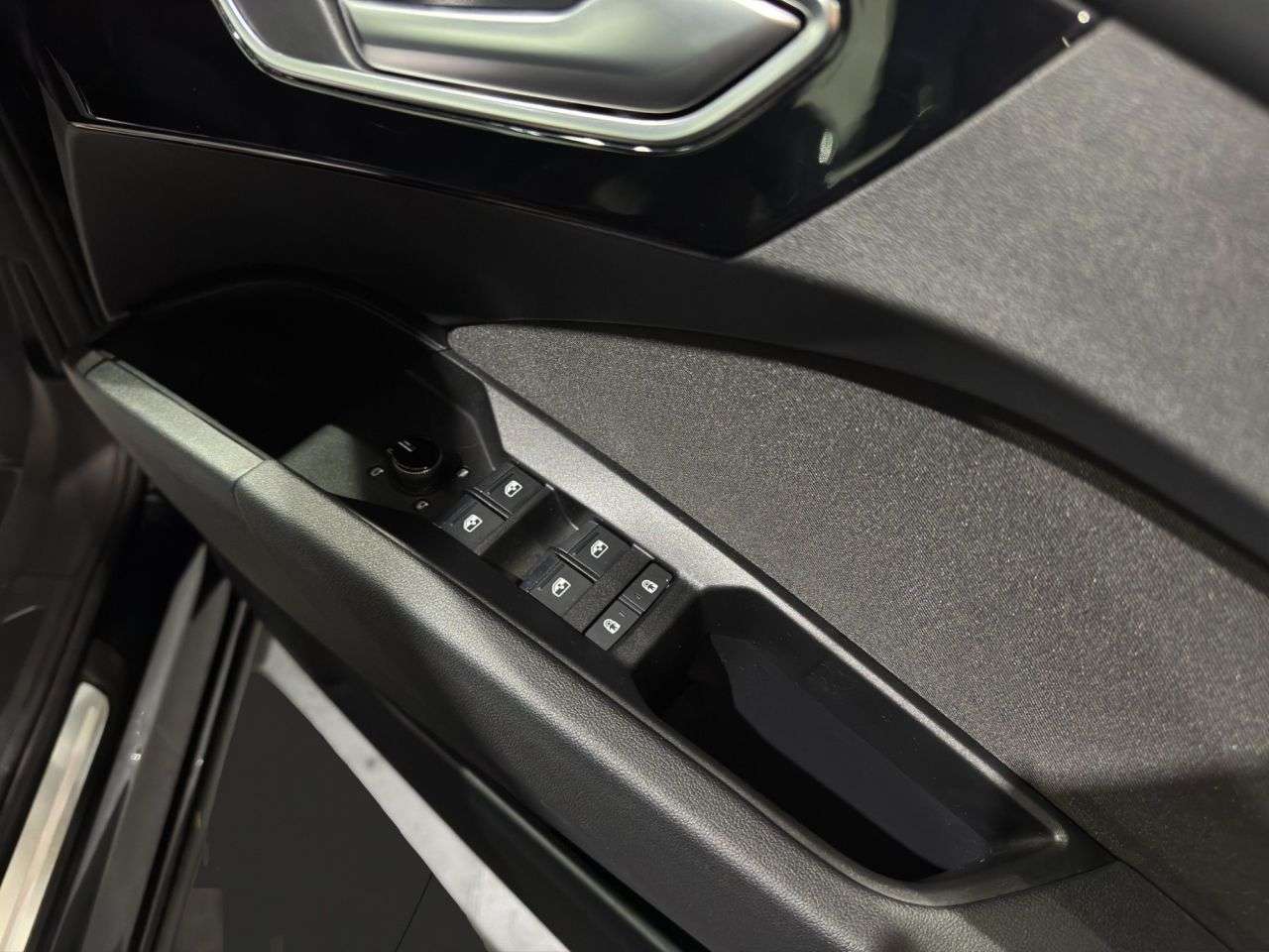 2022 AUDI Q4 E-TRON 2022 AUDI Q4 E-TRON