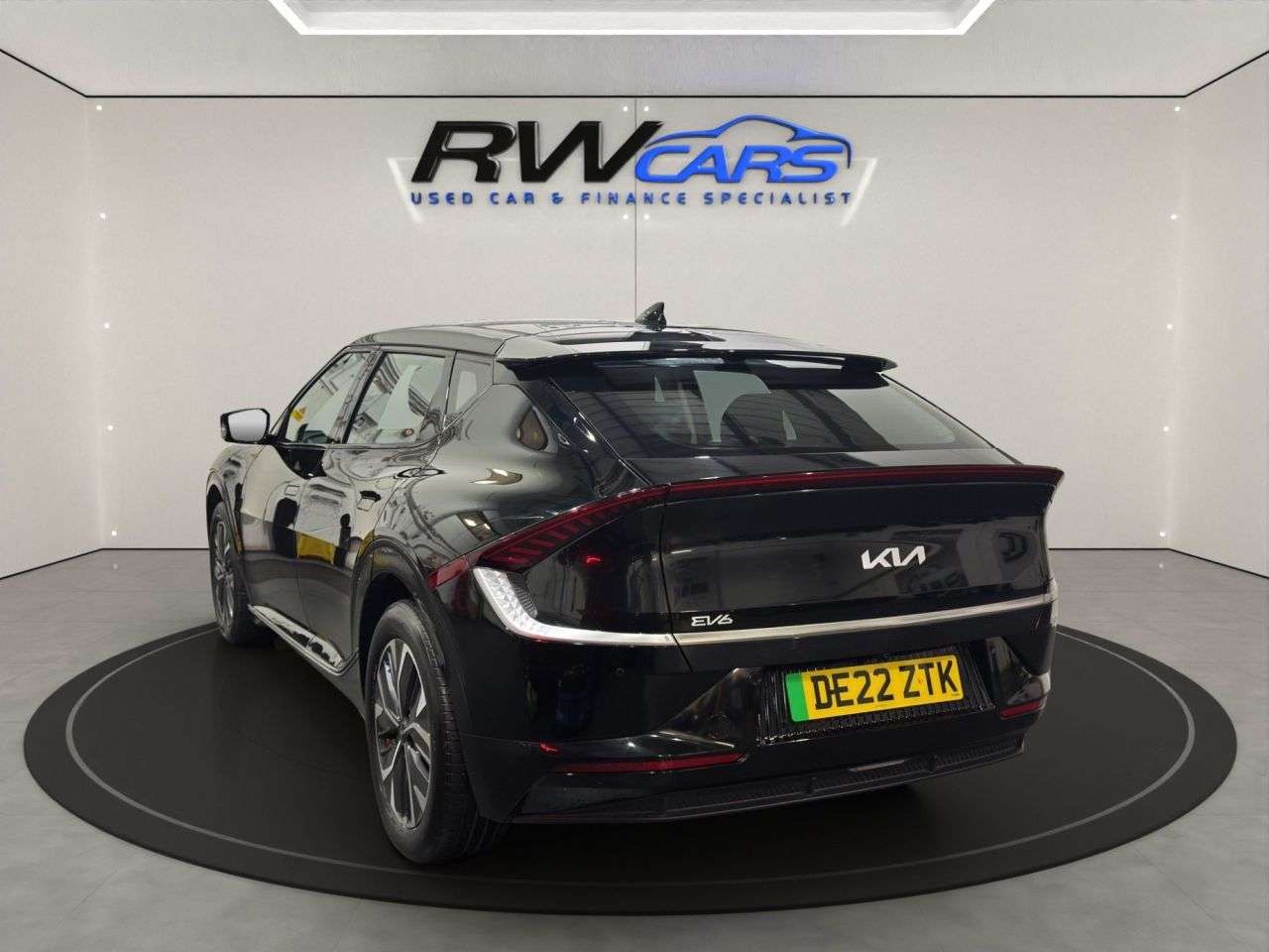 A 2022 KIA EV6 77.4kWh Air Hatchback 5dr Electric Auto (225 bhp) A 2022 KIA EV6 77.4kWh Air Hatchback 5dr Electric Auto (225 bhp)