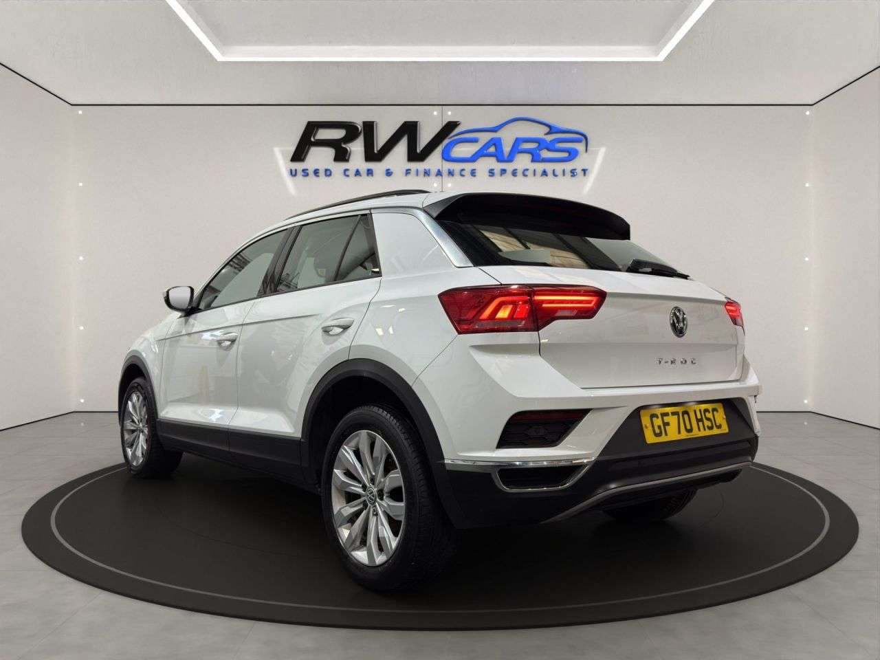 A 2020 VOLKSWAGEN T-ROC 1.0 TSI SE SUV 5dr Petrol Manual Euro 6 (s/s) (110 ps) A 2020 VOLKSWAGEN T-ROC 1.0 TSI SE SUV 5dr Petrol Manual Euro 6 (s/s) (110 ps)