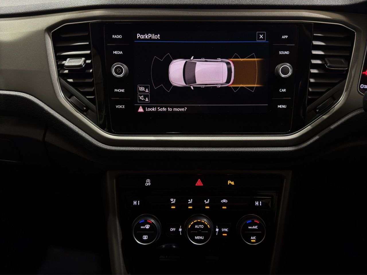 2020 VOLKSWAGEN T-ROC 2020 VOLKSWAGEN T-ROC