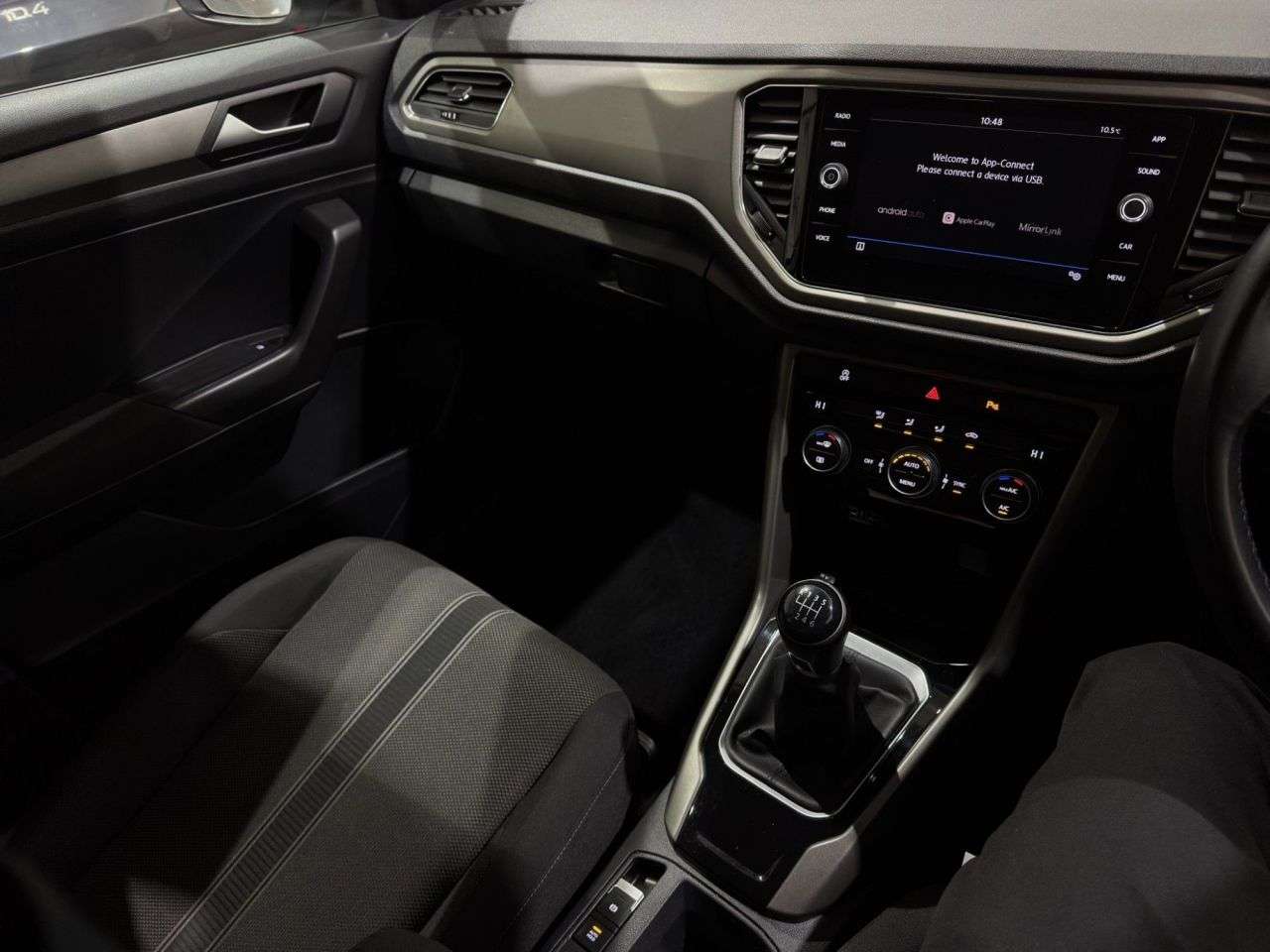 2020 VOLKSWAGEN T-ROC 2020 VOLKSWAGEN T-ROC