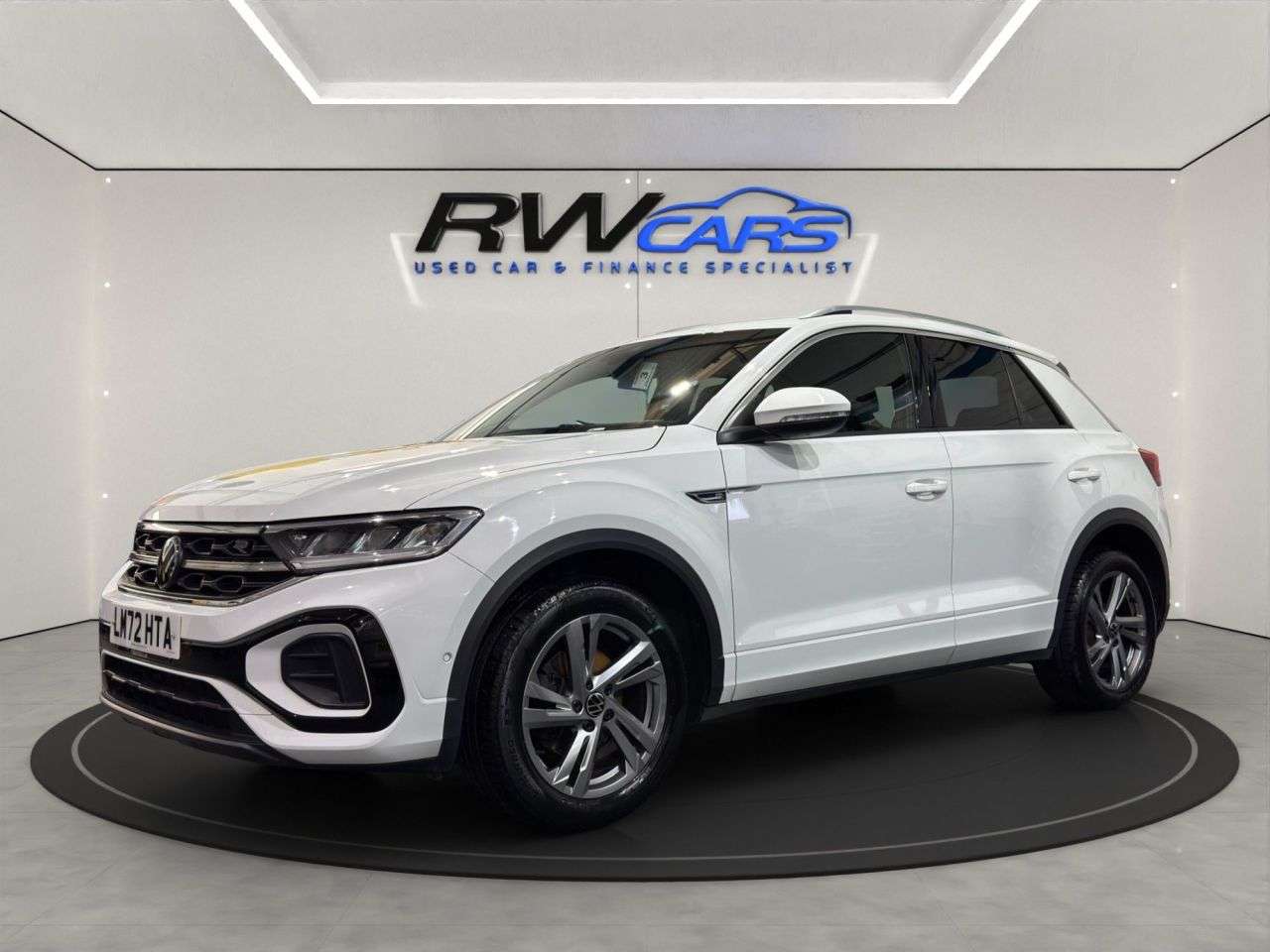A 2022 VOLKSWAGEN T-ROC 1.5 TSI R-Line SUV 5dr Petrol DSG Euro 6 (s/s) (150 ps) A 2022 VOLKSWAGEN T-ROC 1.5 TSI R-Line SUV 5dr Petrol DSG Euro 6 (s/s) (150 ps)