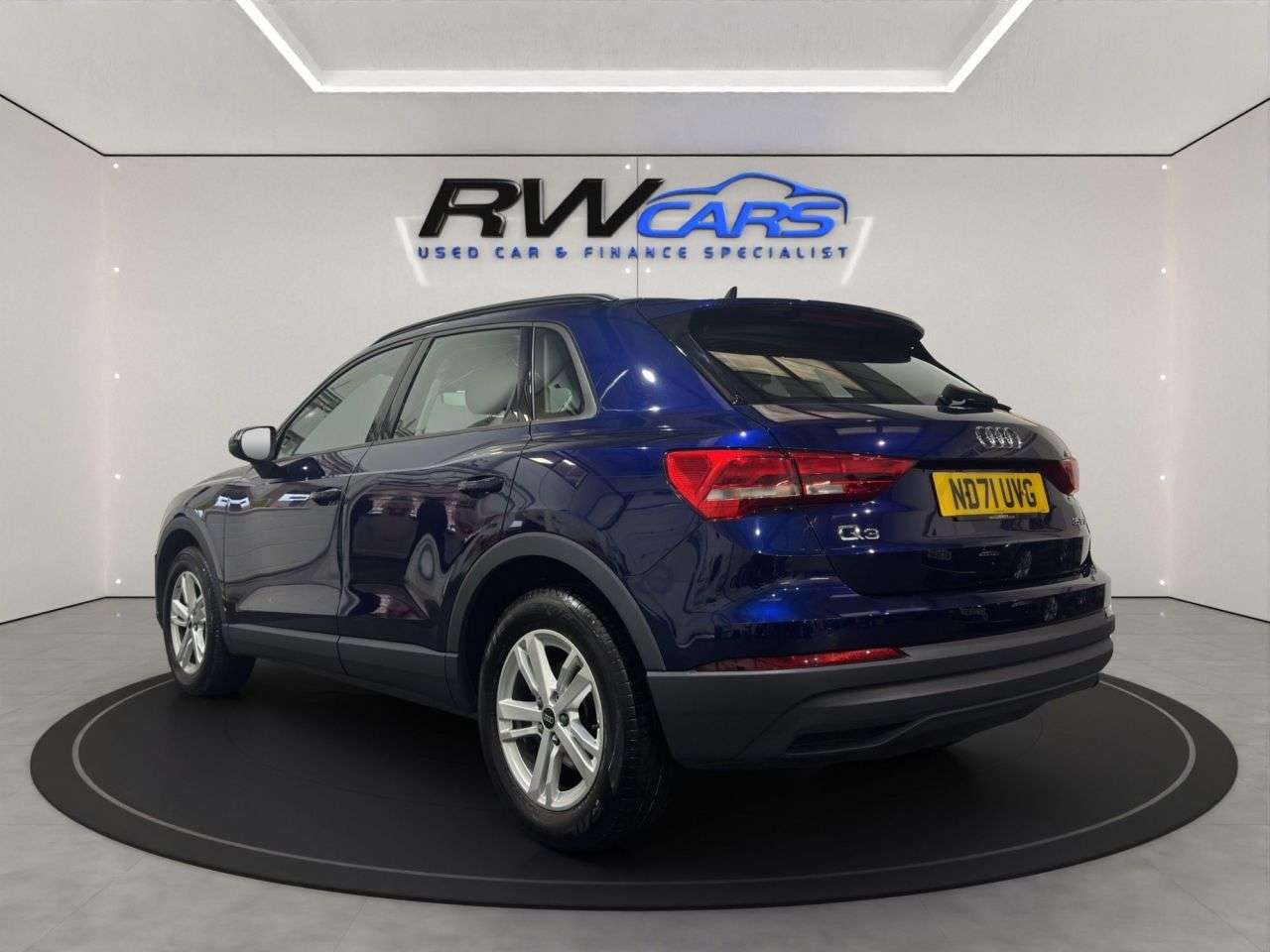 A 2022 AUDI Q3 1.5 TFSI CoD 35 Technik SUV 5dr Petrol Manual Euro 6 (s/s) (150 ps) A 2022 AUDI Q3 1.5 TFSI CoD 35 Technik SUV 5dr Petrol Manual Euro 6 (s/s) (150 ps)