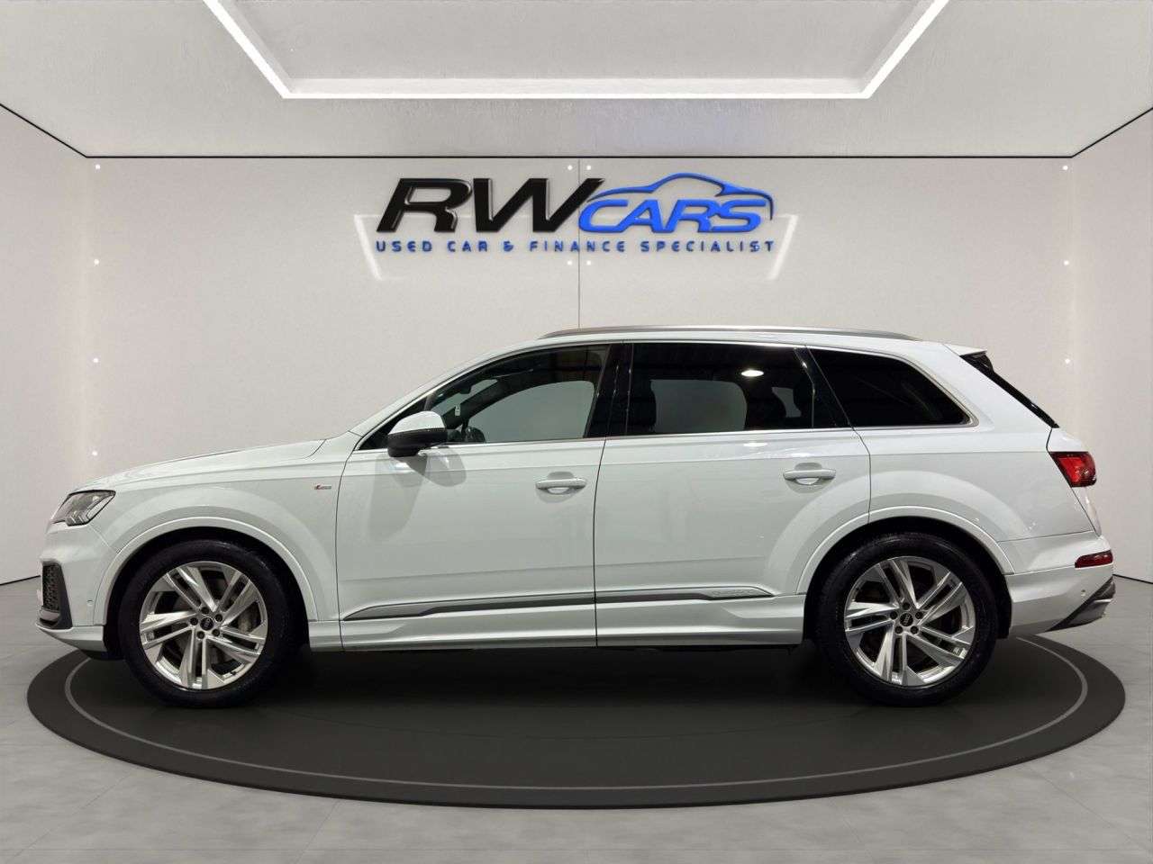 A 2021 AUDI Q7 3.0 TDI V6 50 S line SUV 5dr Diesel Tiptronic quattro Euro 6 (s/s) (286 ps) A 2021 AUDI Q7 3.0 TDI V6 50 S line SUV 5dr Diesel Tiptronic quattro Euro 6 (s/s) (286 ps)