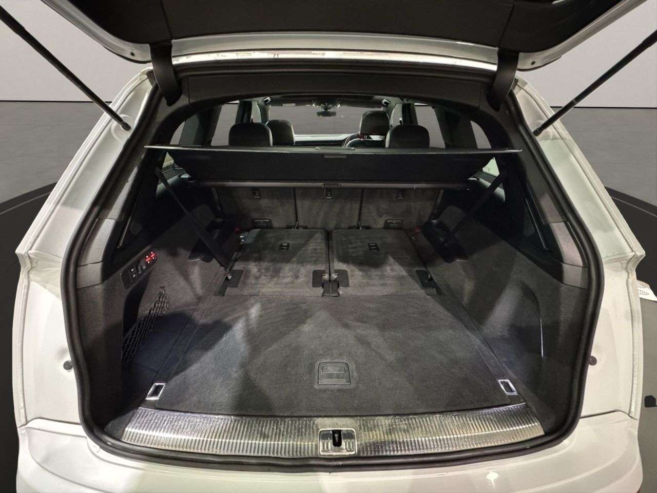 2021 AUDI Q7 2021 AUDI Q7