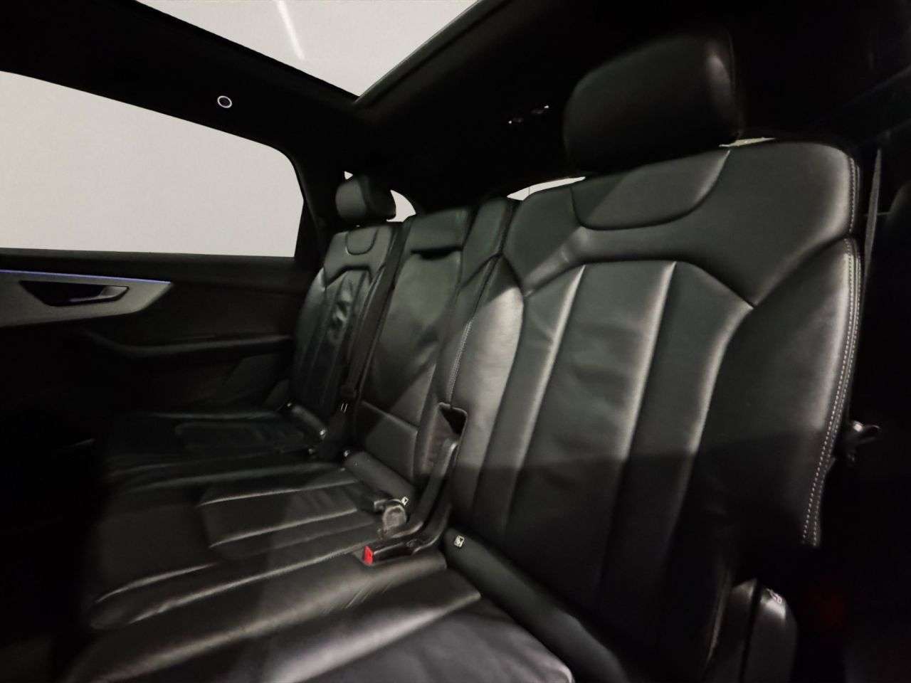 2021 AUDI Q7 2021 AUDI Q7