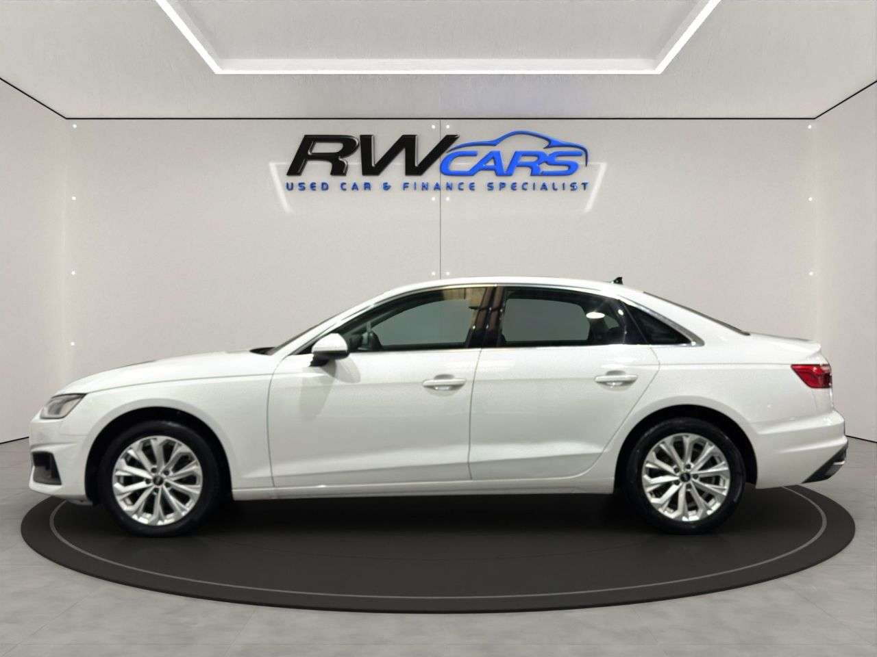 A 2022 AUDI A4 2.0 TFSI 35 Technik Saloon 4dr Petrol S Tronic Euro 6 (s/s) (150 ps) A 2022 AUDI A4 2.0 TFSI 35 Technik Saloon 4dr Petrol S Tronic Euro 6 (s/s) (150 ps)