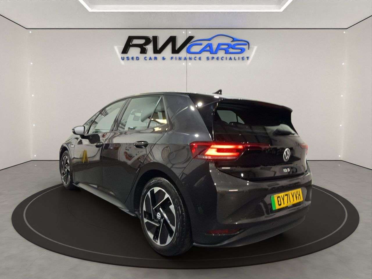 A 2021 VOLKSWAGEN ID.3 Pro Performance 58kWh Life Hatchback 5dr Electric Auto (204 ps) A 2021 VOLKSWAGEN ID.3 Pro Performance 58kWh Life Hatchback 5dr Electric Auto (204 ps)