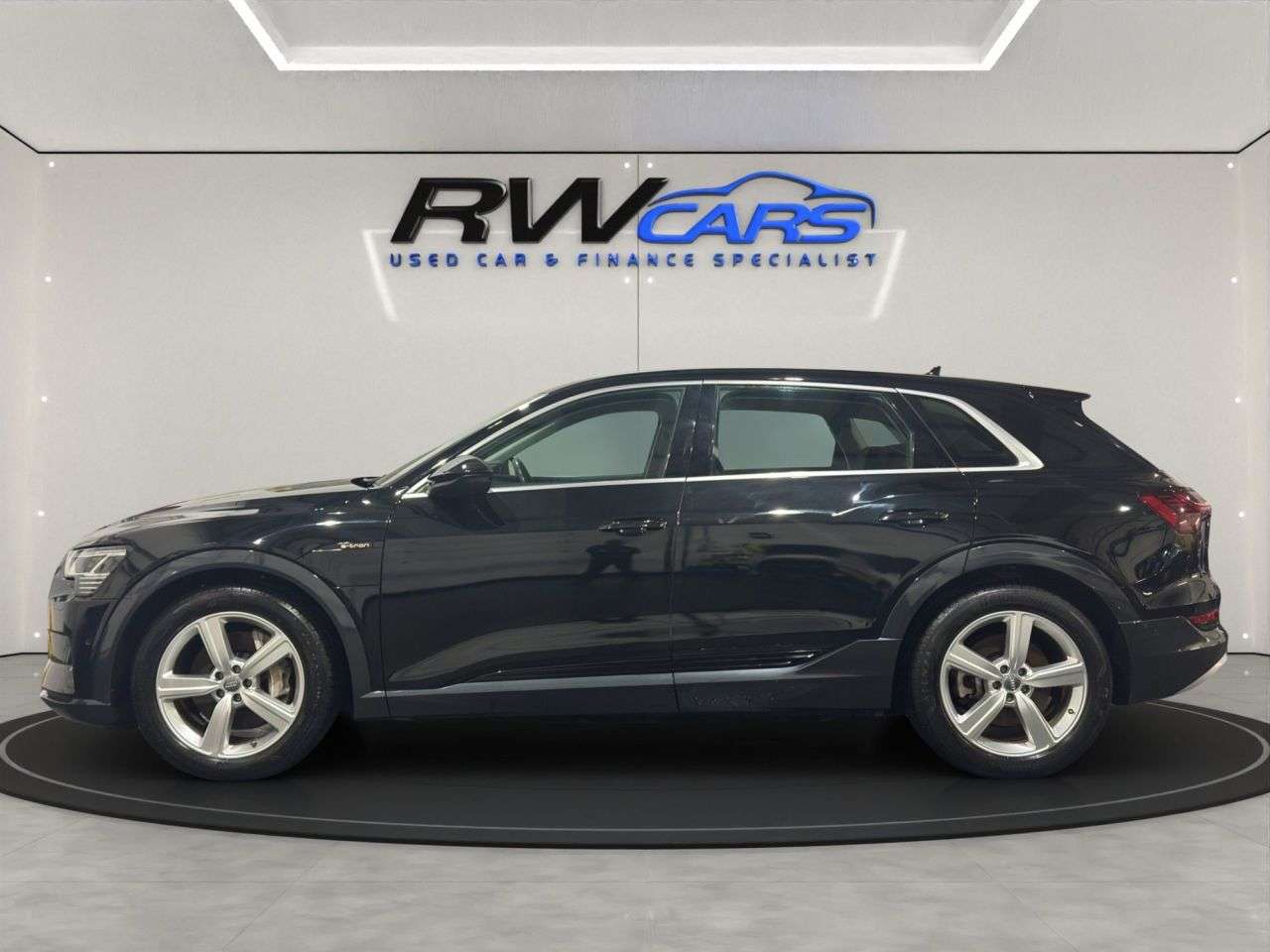 A 2020 AUDI E-TRON 50 Technik SUV 5dr Electric Auto quattro 71.2kWh (313 ps) A 2020 AUDI E-TRON 50 Technik SUV 5dr Electric Auto quattro 71.2kWh (313 ps)