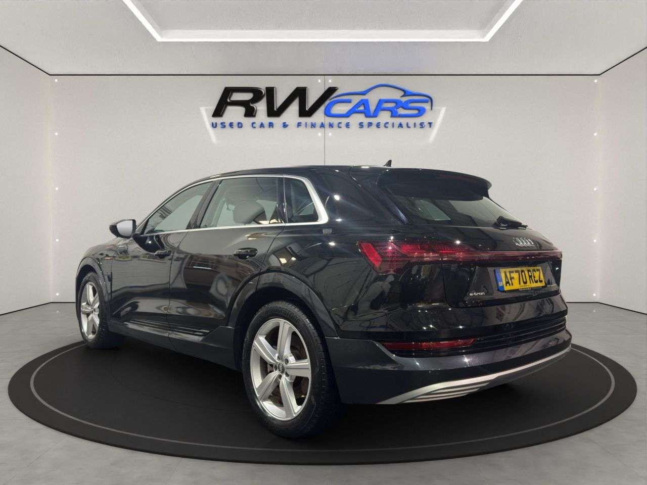 A 2020 AUDI E-TRON 50 Technik SUV 5dr Electric Auto quattro 71.2kWh (313 ps) A 2020 AUDI E-TRON 50 Technik SUV 5dr Electric Auto quattro 71.2kWh (313 ps)