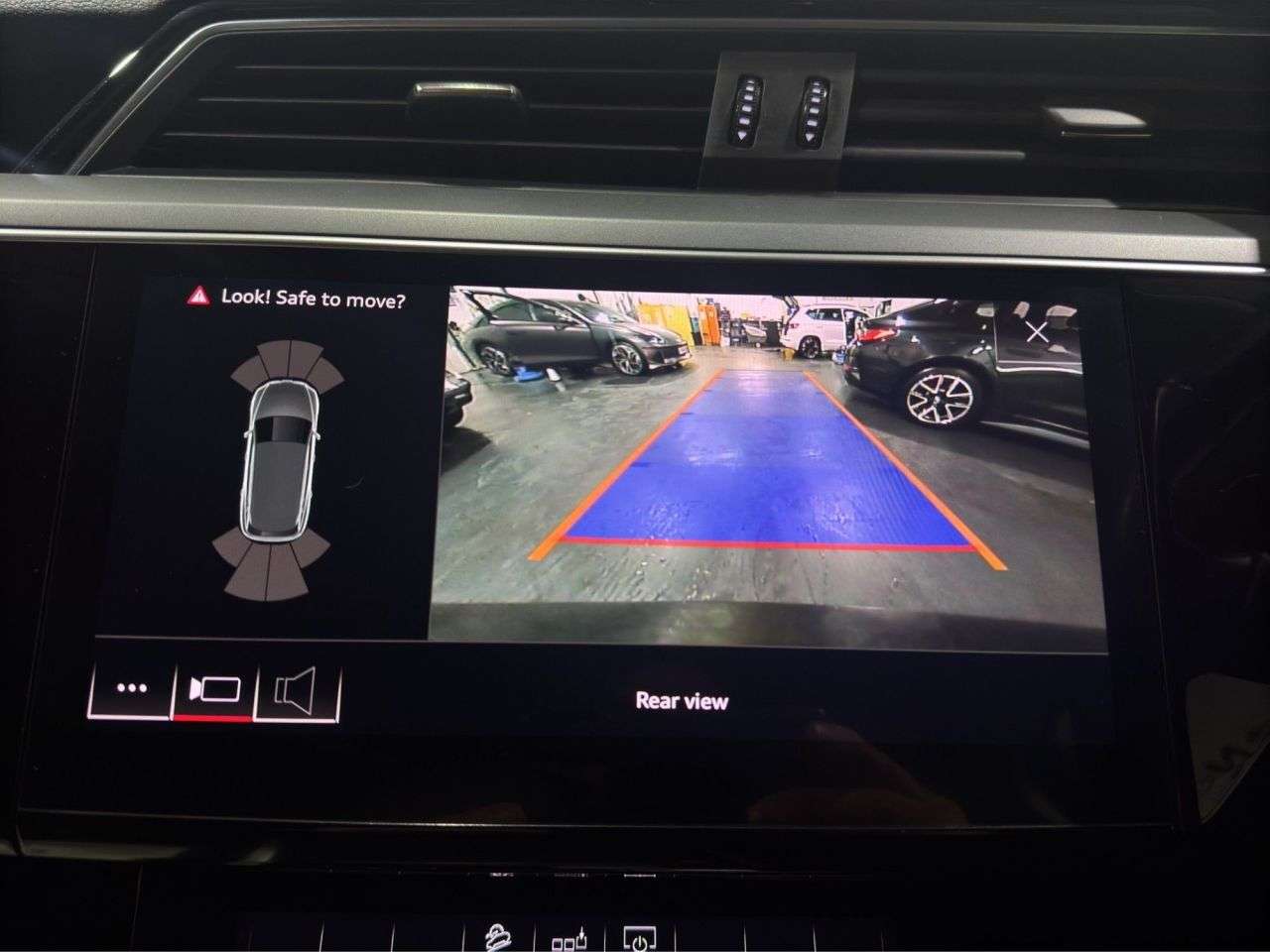 2020 AUDI E-TRON 2020 AUDI E-TRON