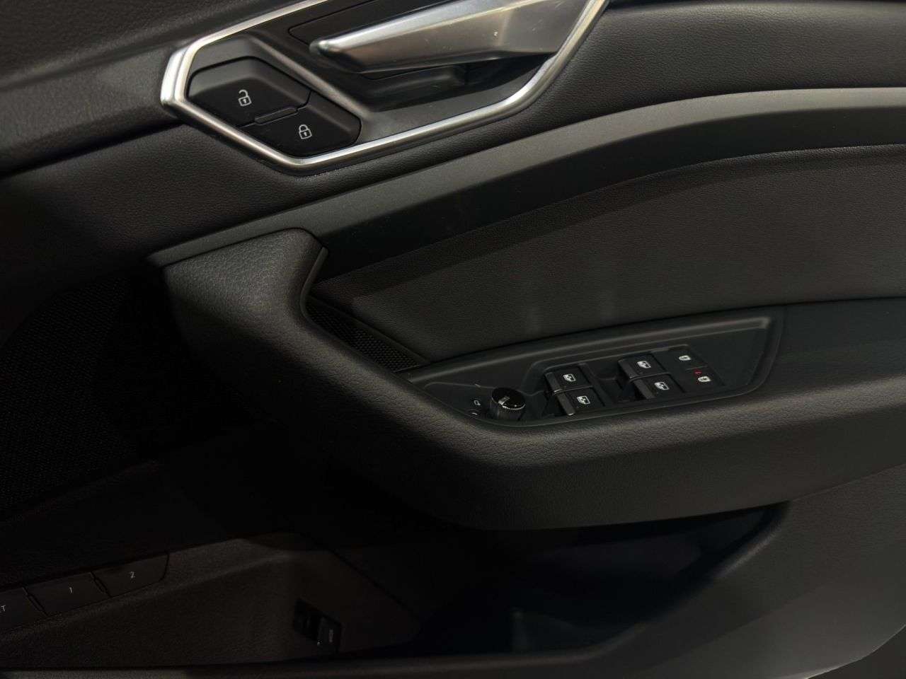 2020 AUDI E-TRON 2020 AUDI E-TRON