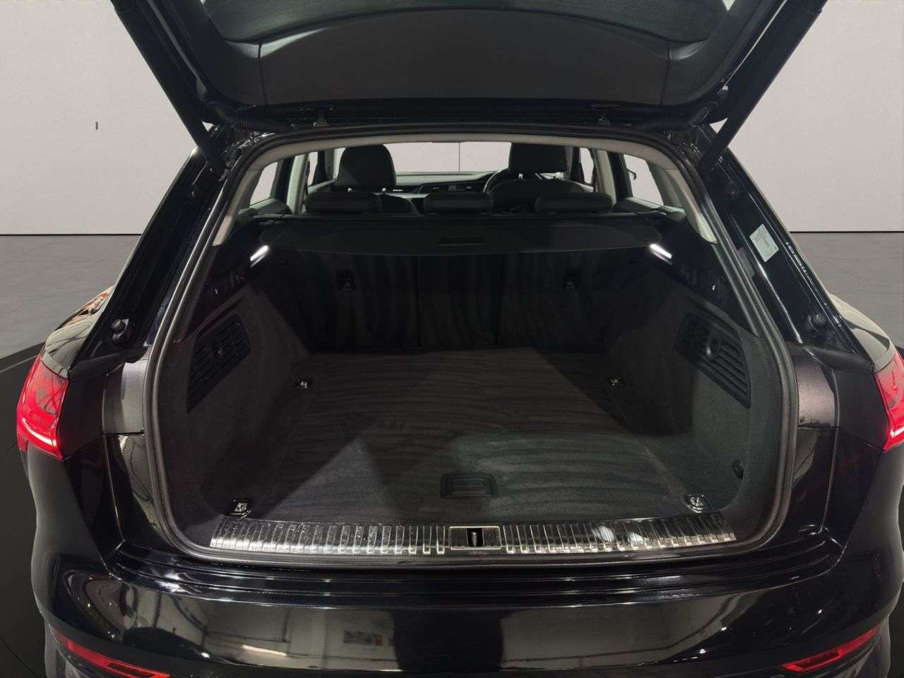 2020 AUDI E-TRON 2020 AUDI E-TRON