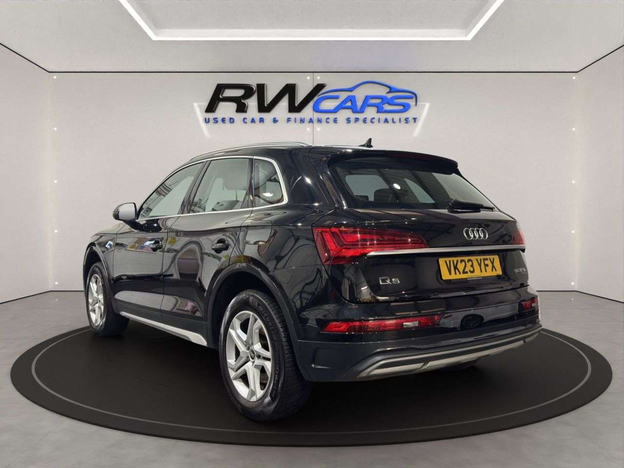A 2023 AUDI Q5 2.0 TFSIe 50 Sport SUV 5dr Petrol Plug-in Hybrid S Tronic quattro Euro 6 (s A 2023 AUDI Q5 2.0 TFSIe 50 Sport SUV 5dr Petrol Plug-in Hybrid S Tronic quattro Euro 6 (s