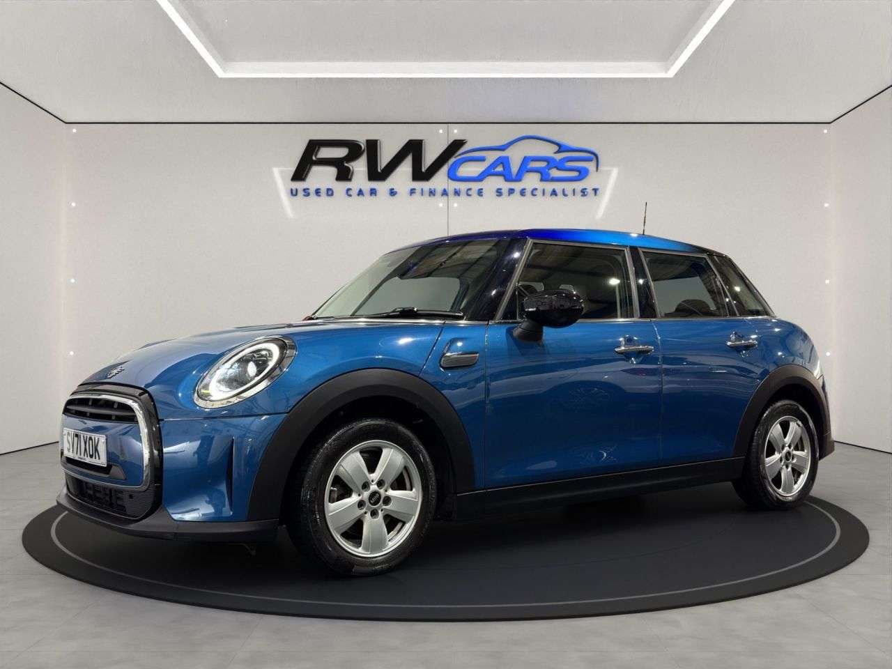 A 2021 MINI HATCH 1.5 Cooper Classic Hatchback 5dr Petrol Steptronic Euro 6 (s/s) (136 ps) A 2021 MINI HATCH 1.5 Cooper Classic Hatchback 5dr Petrol Steptronic Euro 6 (s/s) (136 ps)
