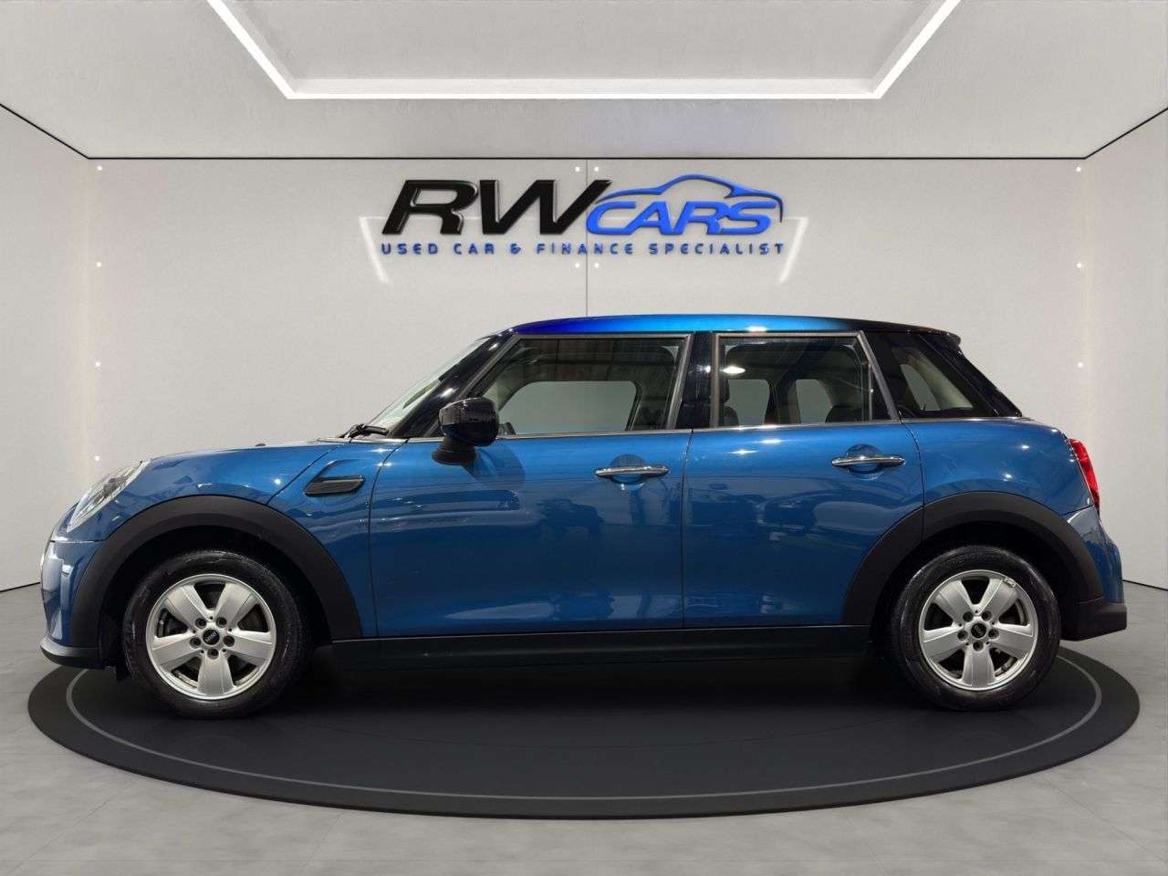 A 2021 MINI HATCH 1.5 Cooper Classic Hatchback 5dr Petrol Steptronic Euro 6 (s/s) (136 ps) A 2021 MINI HATCH 1.5 Cooper Classic Hatchback 5dr Petrol Steptronic Euro 6 (s/s) (136 ps)