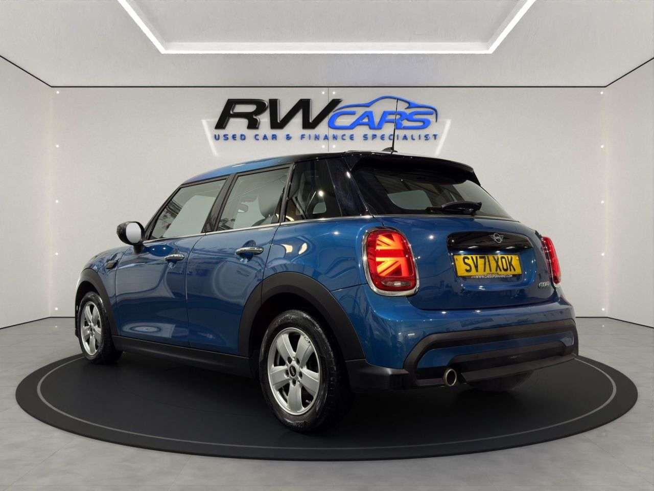 A 2021 MINI HATCH 1.5 Cooper Classic Hatchback 5dr Petrol Steptronic Euro 6 (s/s) (136 ps) A 2021 MINI HATCH 1.5 Cooper Classic Hatchback 5dr Petrol Steptronic Euro 6 (s/s) (136 ps)