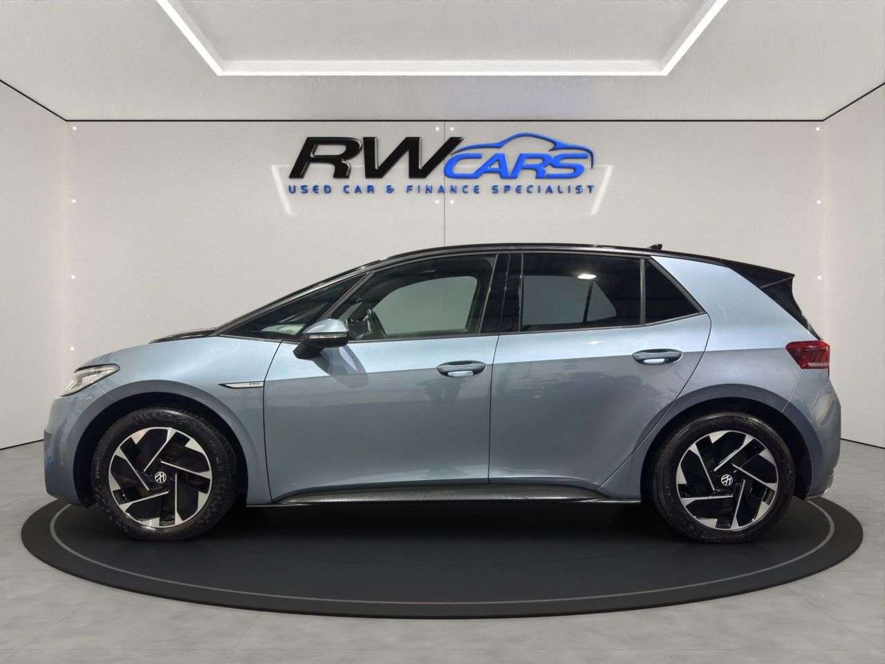 A 2021 VOLKSWAGEN ID.3 Pro Performance 58kWh Family Hatchback 5dr Electric Auto (204 ps) A 2021 VOLKSWAGEN ID.3 Pro Performance 58kWh Family Hatchback 5dr Electric Auto (204 ps)