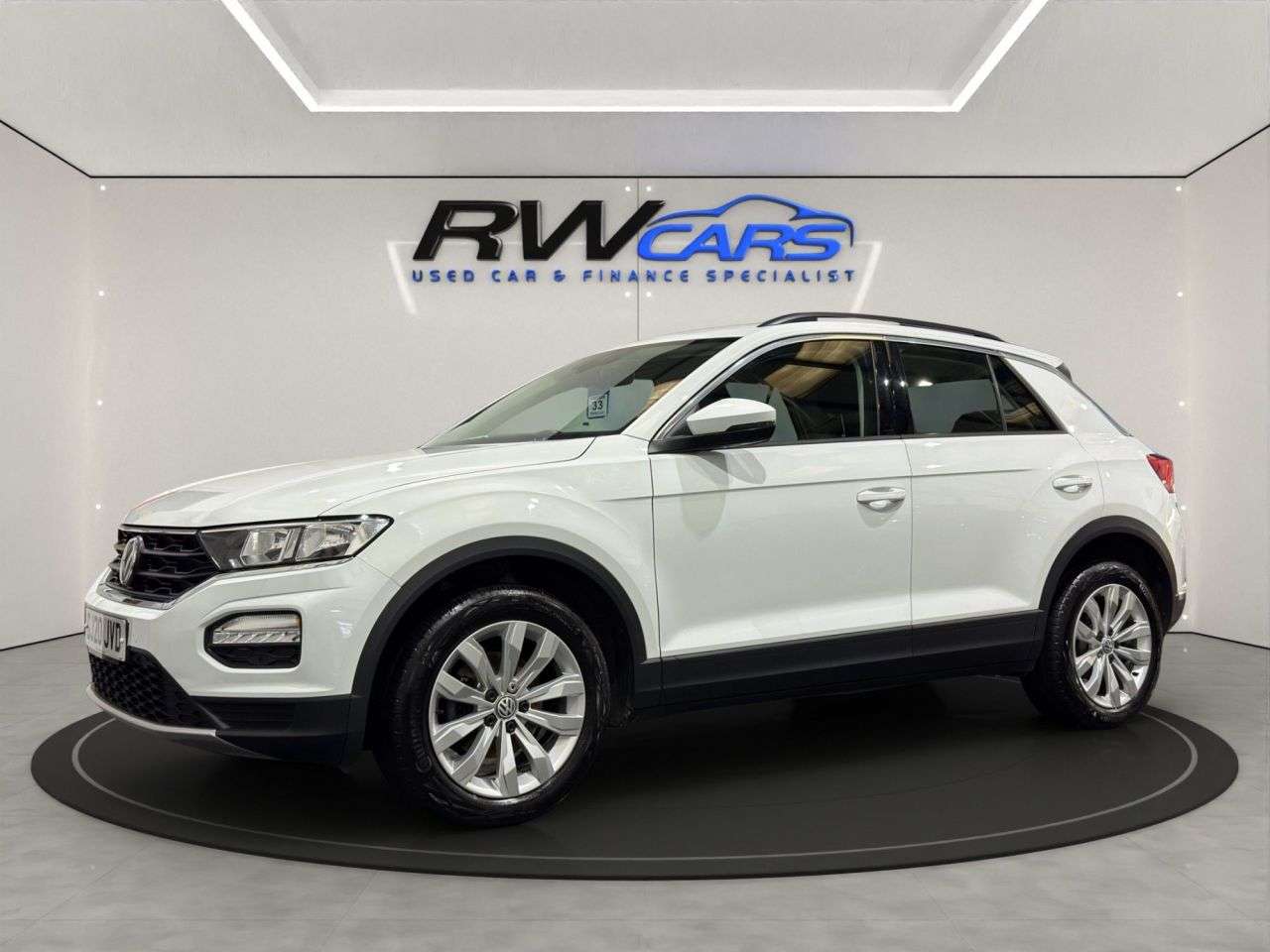 A 2020 VOLKSWAGEN T-ROC 1.0 TSI GPF SE SUV 5dr Petrol Manual Euro 6 (s/s) (115 ps) A 2020 VOLKSWAGEN T-ROC 1.0 TSI GPF SE SUV 5dr Petrol Manual Euro 6 (s/s) (115 ps)