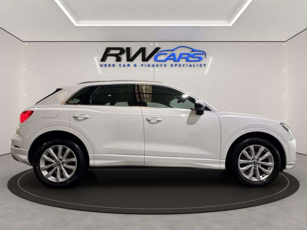 2020 AUDI Q3 2020 AUDI Q3