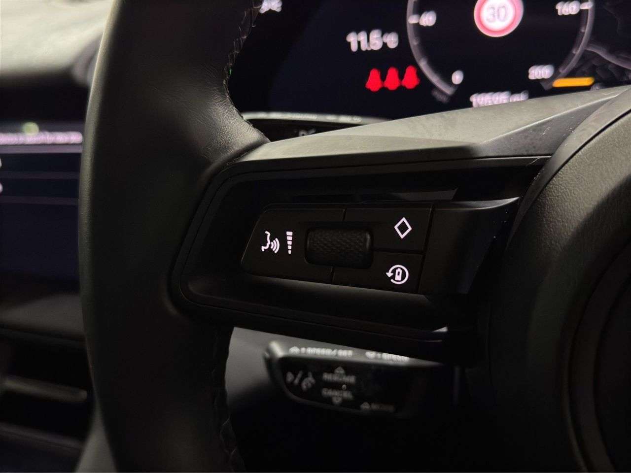 2021 PORSCHE TAYCAN 2021 PORSCHE TAYCAN