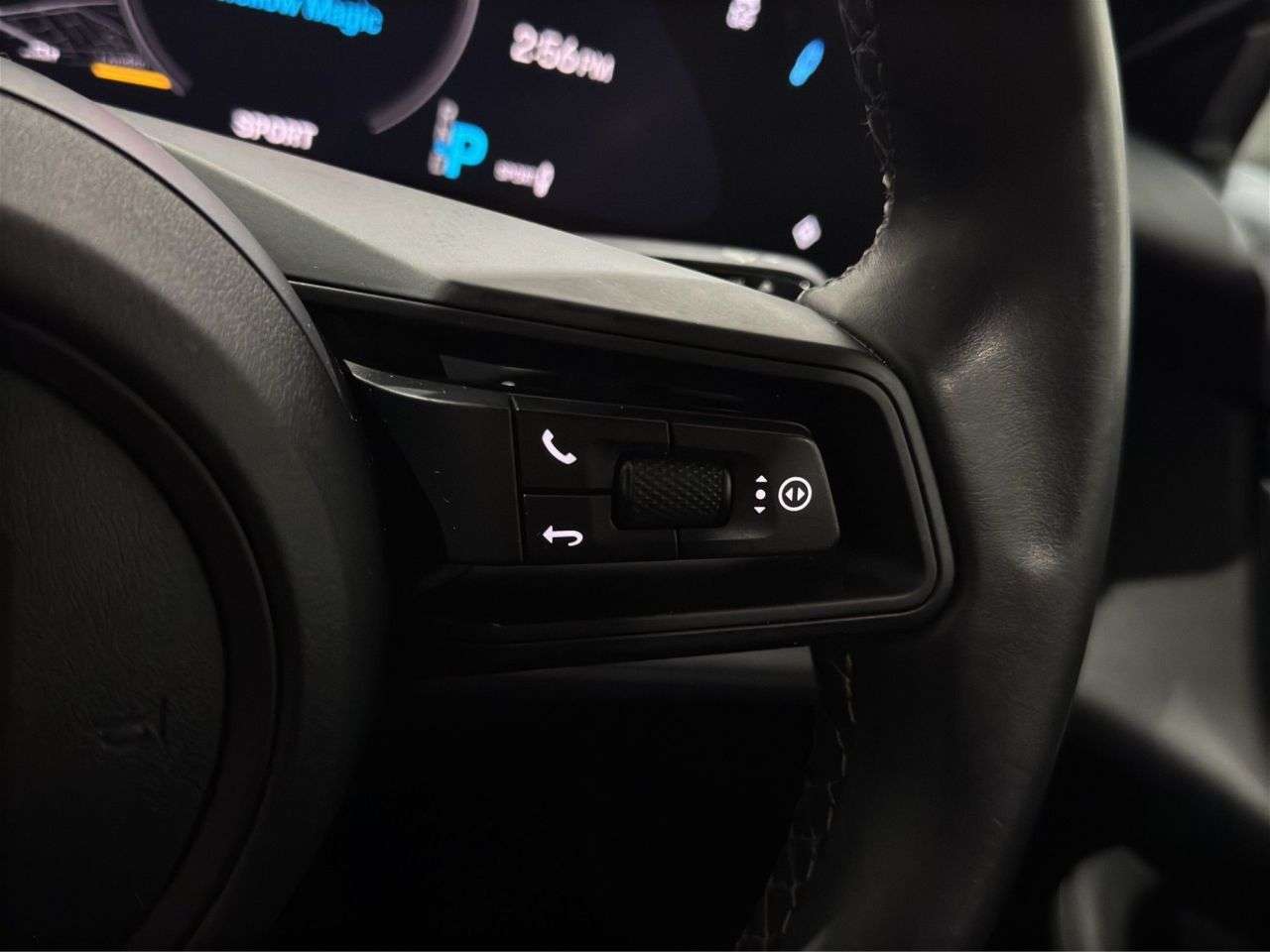 2021 PORSCHE TAYCAN 2021 PORSCHE TAYCAN