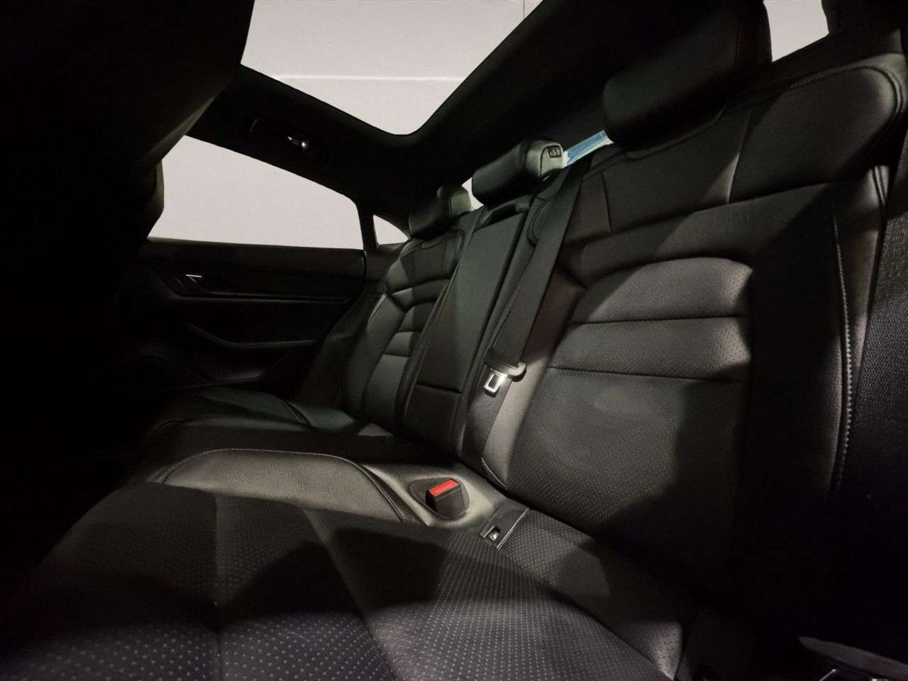 2021 PORSCHE TAYCAN 2021 PORSCHE TAYCAN