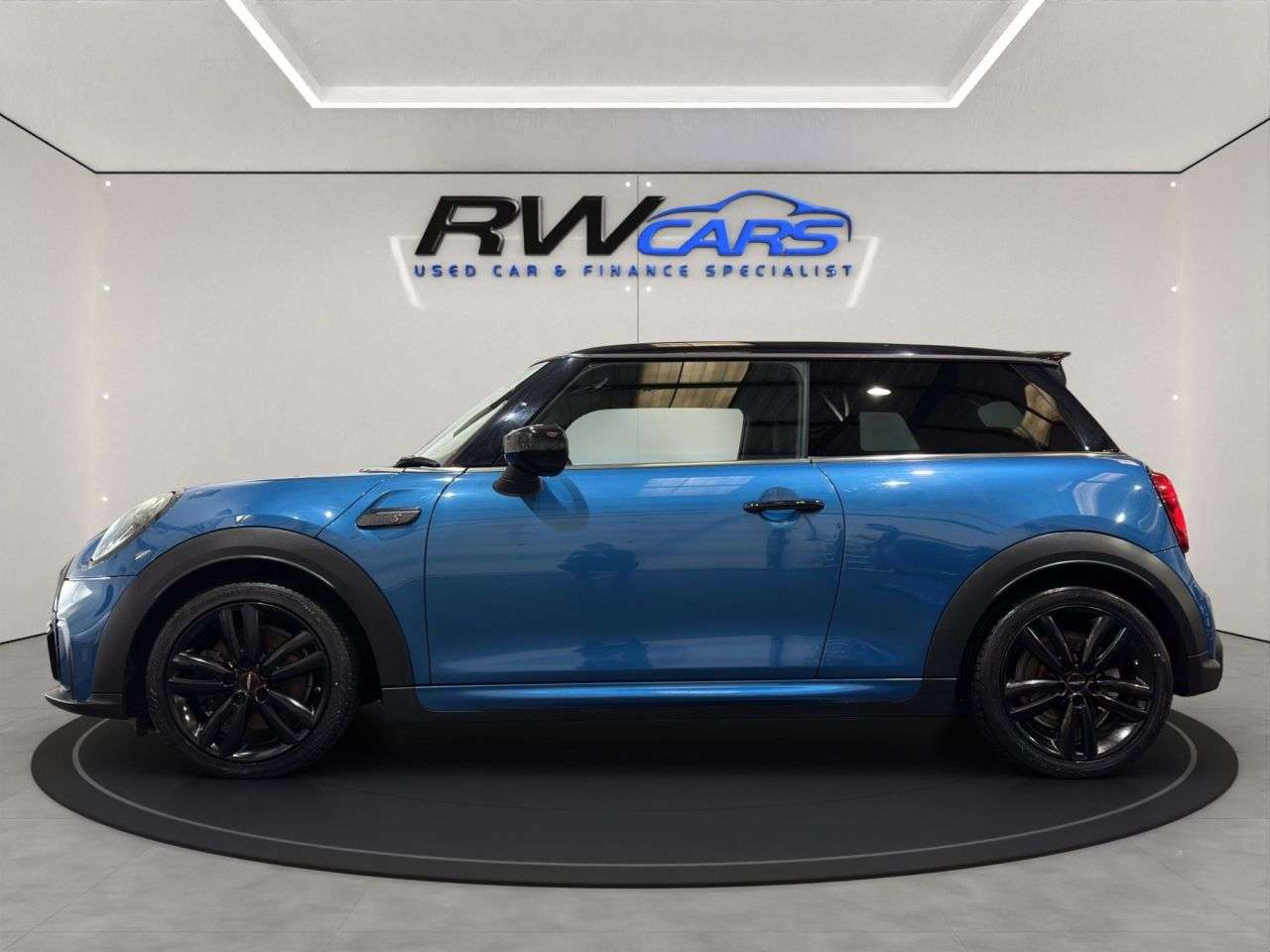 A 2021 MINI HATCH 2.0 Cooper S Sport Hatchback 3dr Petrol Steptronic Euro 6 (s/s) (178 ps) A 2021 MINI HATCH 2.0 Cooper S Sport Hatchback 3dr Petrol Steptronic Euro 6 (s/s) (178 ps)