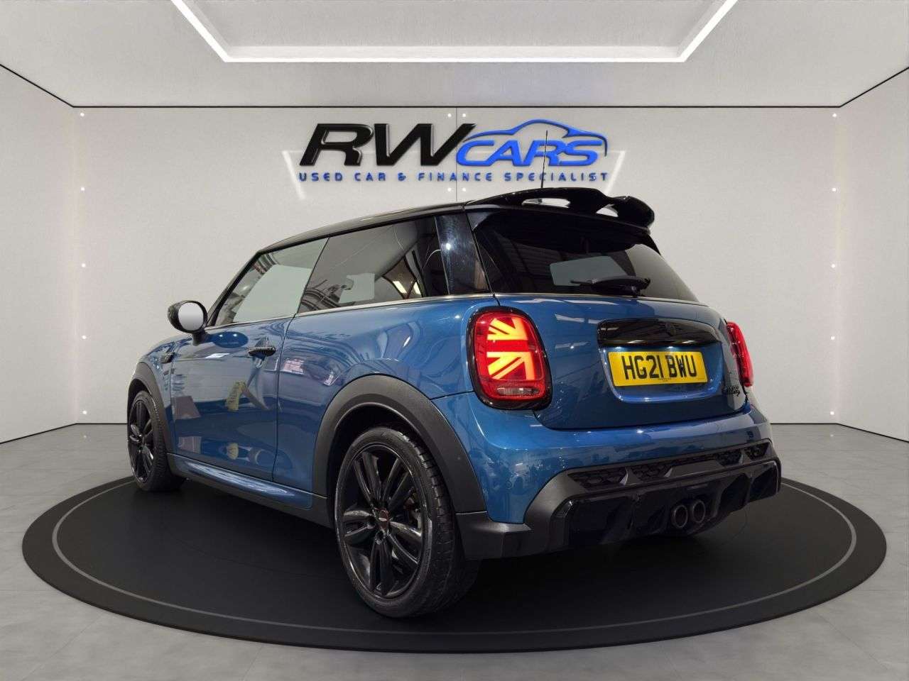 A 2021 MINI HATCH 2.0 Cooper S Sport Hatchback 3dr Petrol Steptronic Euro 6 (s/s) (178 ps) A 2021 MINI HATCH 2.0 Cooper S Sport Hatchback 3dr Petrol Steptronic Euro 6 (s/s) (178 ps)