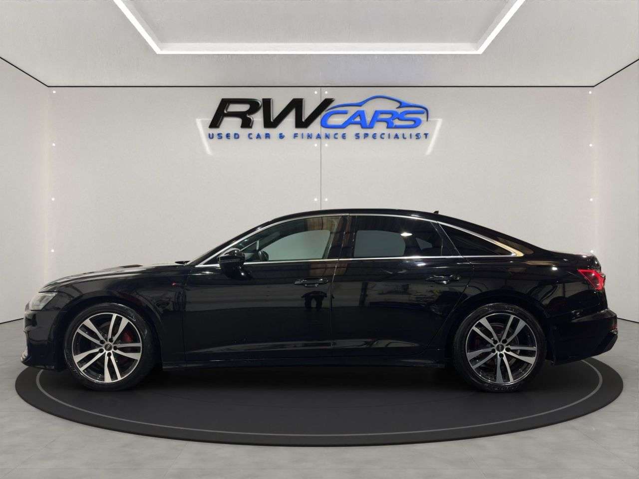 A 2022 AUDI A6 SALOON 2.0 TFSI 40 S line Saloon 4dr Petrol S Tronic Euro 6 (s/s) (204 ps) A 2022 AUDI A6 SALOON 2.0 TFSI 40 S line Saloon 4dr Petrol S Tronic Euro 6 (s/s) (204 ps)