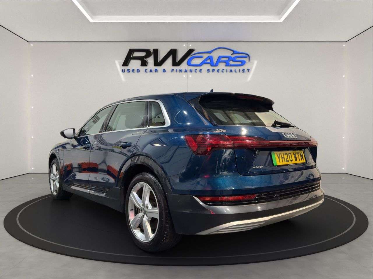 A 2020 AUDI E-TRON 50 Technik SUV 5dr Electric Auto quattro 71.2kWh (313 ps) A 2020 AUDI E-TRON 50 Technik SUV 5dr Electric Auto quattro 71.2kWh (313 ps)