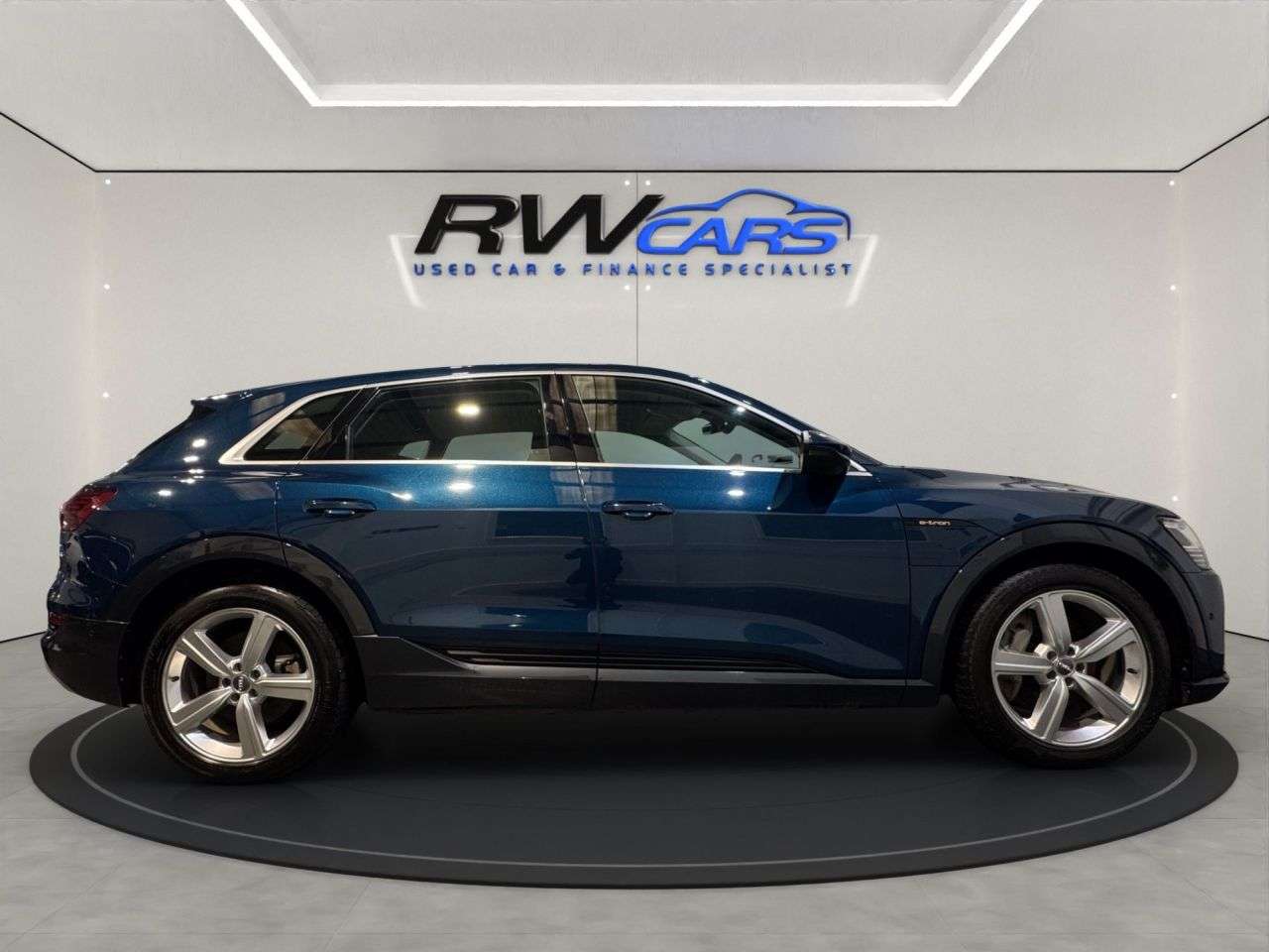 2020 AUDI E-TRON 2020 AUDI E-TRON