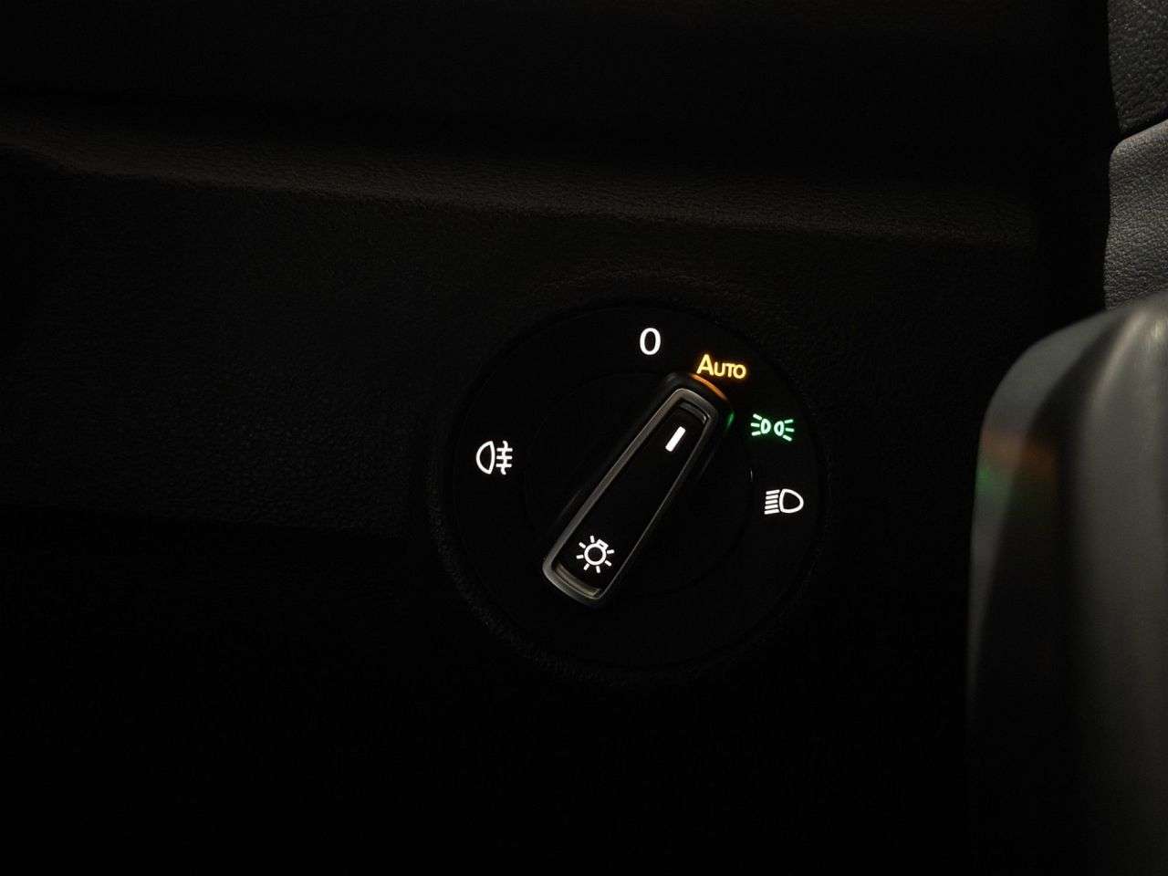 2023 VOLKSWAGEN T-ROC 2023 VOLKSWAGEN T-ROC