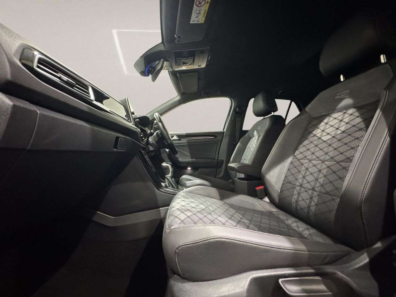 2023 VOLKSWAGEN T-ROC 2023 VOLKSWAGEN T-ROC