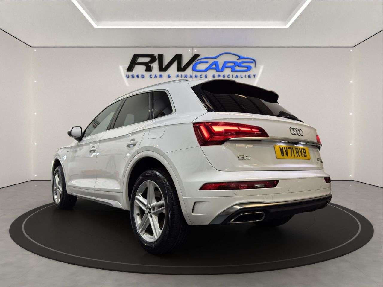 A 2021 AUDI Q5 2.0 TFSIe 50 S line SUV 5dr Petrol Plug-in Hybrid S Tronic quattro Euro 6 ( A 2021 AUDI Q5 2.0 TFSIe 50 S line SUV 5dr Petrol Plug-in Hybrid S Tronic quattro Euro 6 (