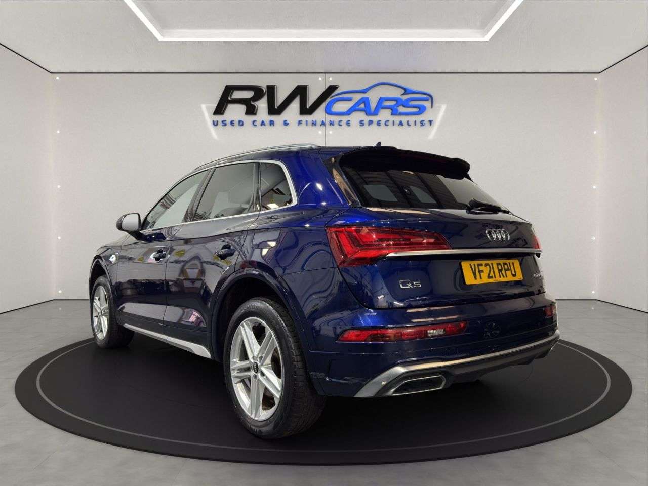 A 2021 AUDI Q5 2.0 TFSIe 50 S line SUV 5dr Petrol Plug-in Hybrid S Tronic quattro Euro 6 ( A 2021 AUDI Q5 2.0 TFSIe 50 S line SUV 5dr Petrol Plug-in Hybrid S Tronic quattro Euro 6 (