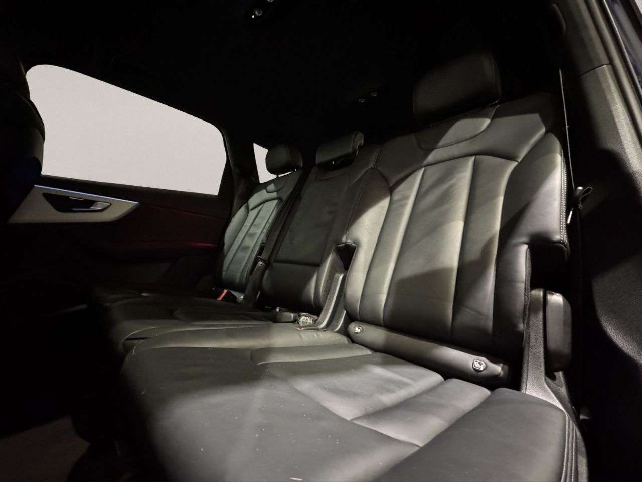 2021 AUDI Q7 2021 AUDI Q7