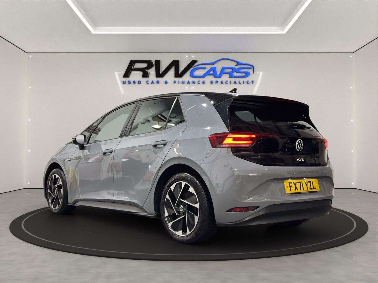 A 2021 VOLKSWAGEN ID.3 Pure Performance 45kWh City Hatchback 5dr Electric Auto (150 ps) A 2021 VOLKSWAGEN ID.3 Pure Performance 45kWh City Hatchback 5dr Electric Auto (150 ps)