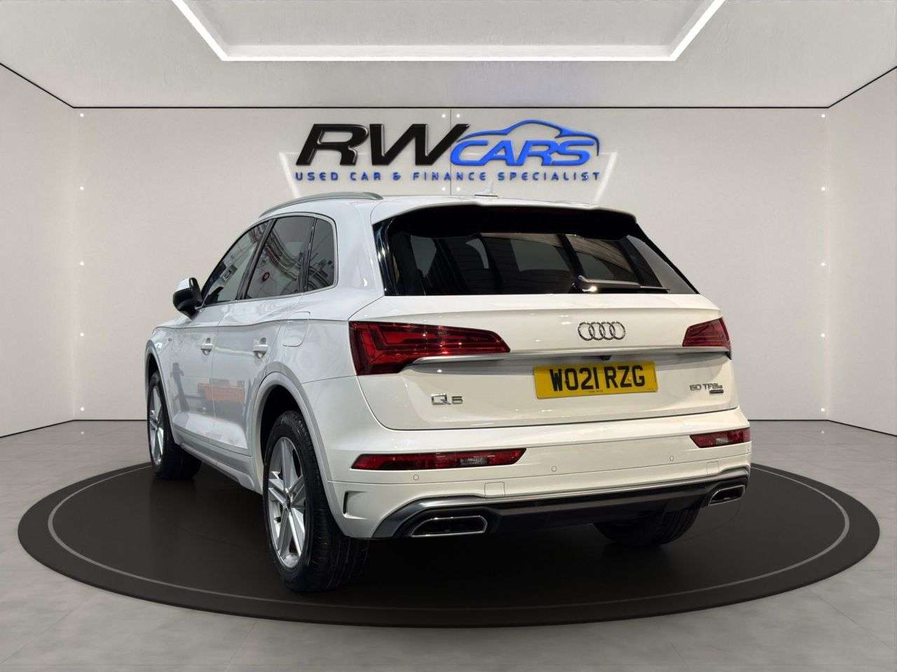 A 2021 AUDI Q5 2.0 TFSIe 50 S line SUV 5dr Petrol Plug-in Hybrid S Tronic quattro Euro 6 ( A 2021 AUDI Q5 2.0 TFSIe 50 S line SUV 5dr Petrol Plug-in Hybrid S Tronic quattro Euro 6 (