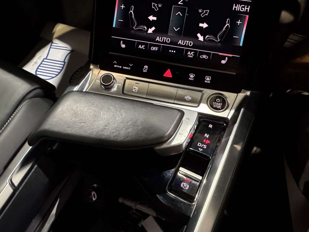 2021 AUDI E-TRON 2021 AUDI E-TRON