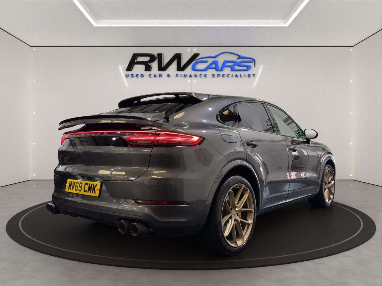 2019 PORSCHE CAYENNE 2019 PORSCHE CAYENNE