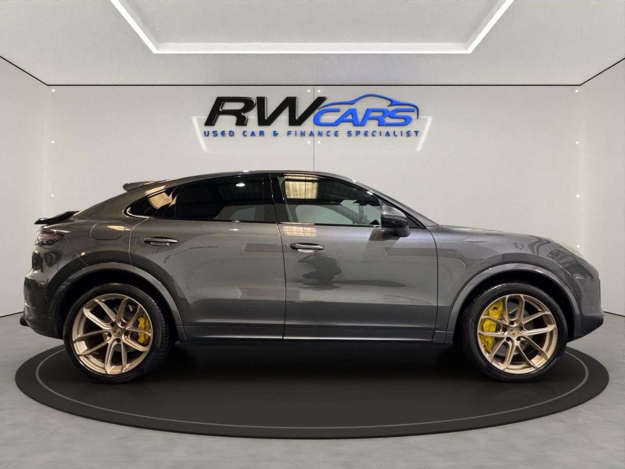 2019 PORSCHE CAYENNE 2019 PORSCHE CAYENNE