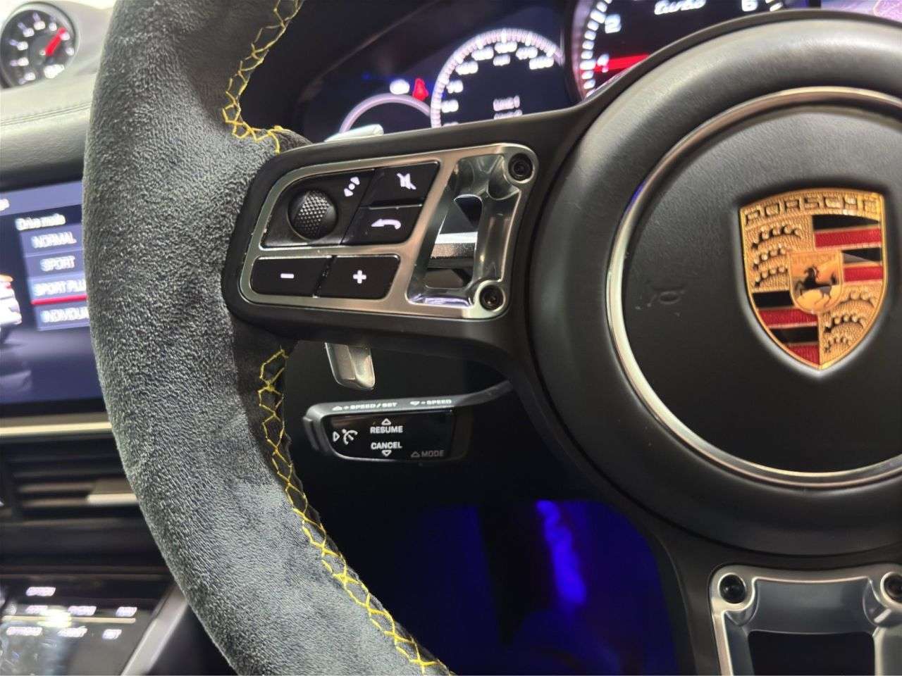 2019 PORSCHE CAYENNE 2019 PORSCHE CAYENNE