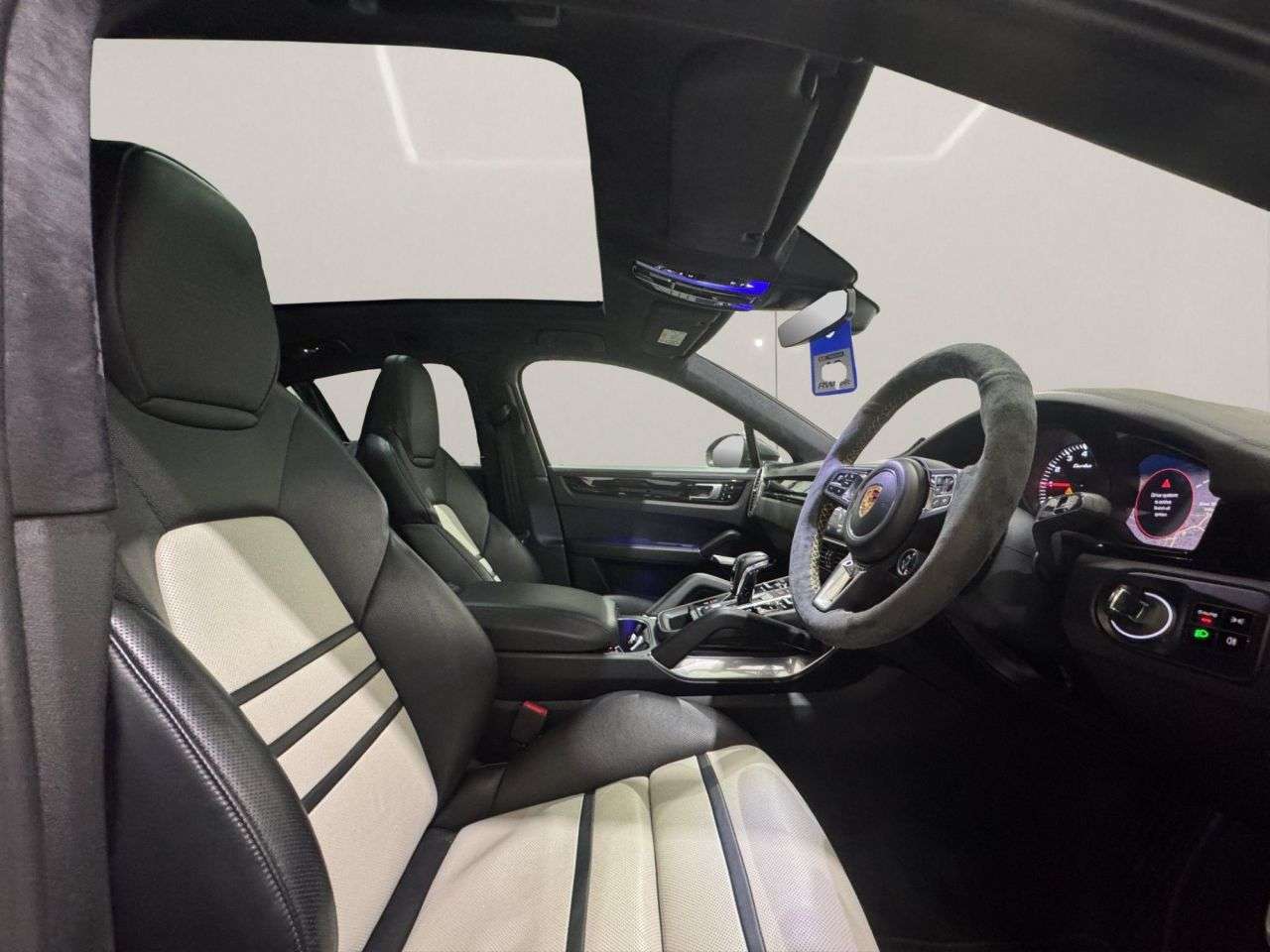 2019 PORSCHE CAYENNE 2019 PORSCHE CAYENNE