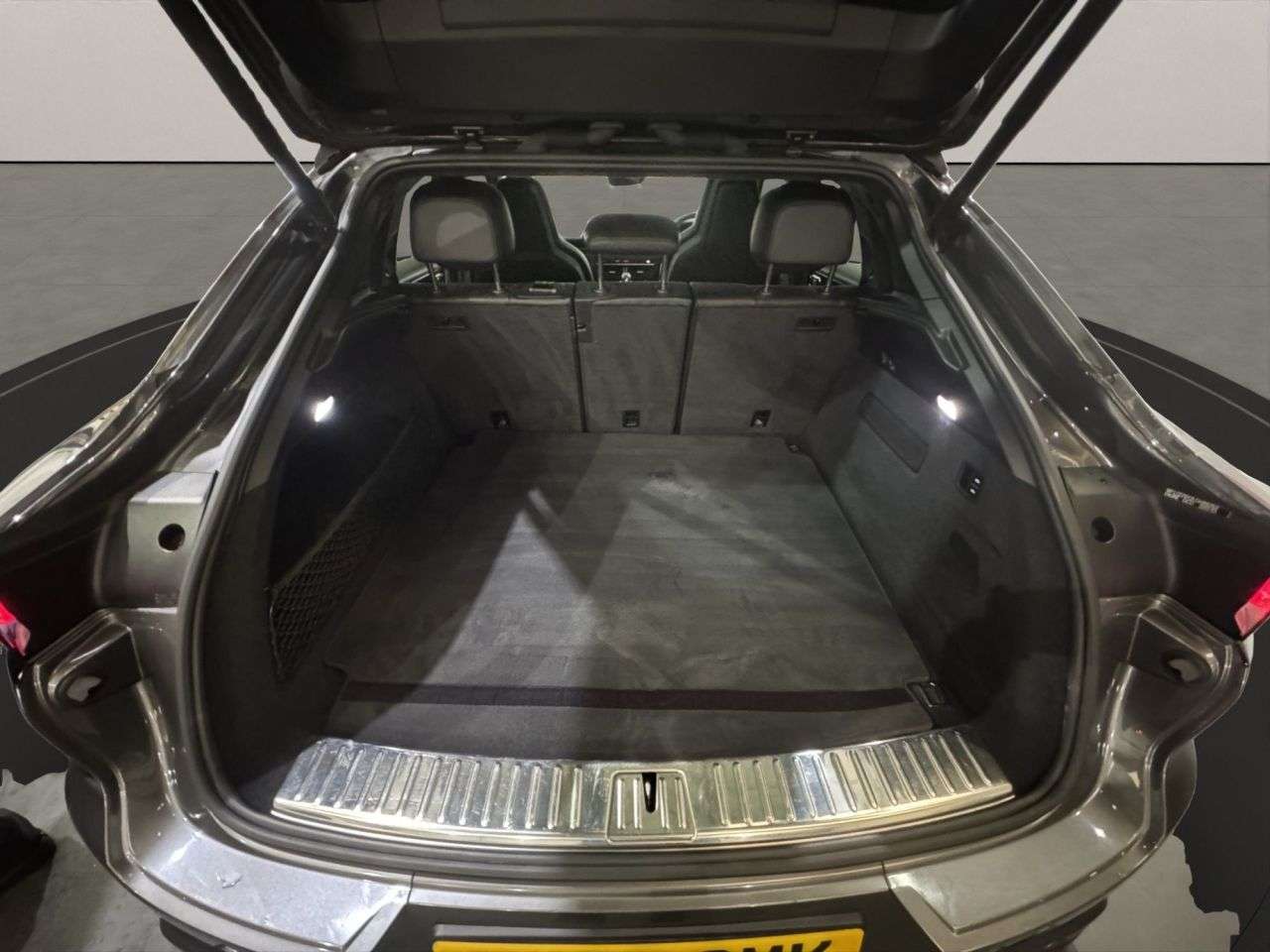 2019 PORSCHE CAYENNE 2019 PORSCHE CAYENNE