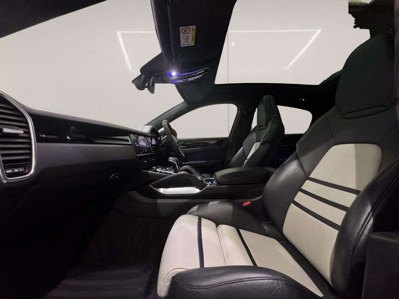 2019 PORSCHE CAYENNE 2019 PORSCHE CAYENNE