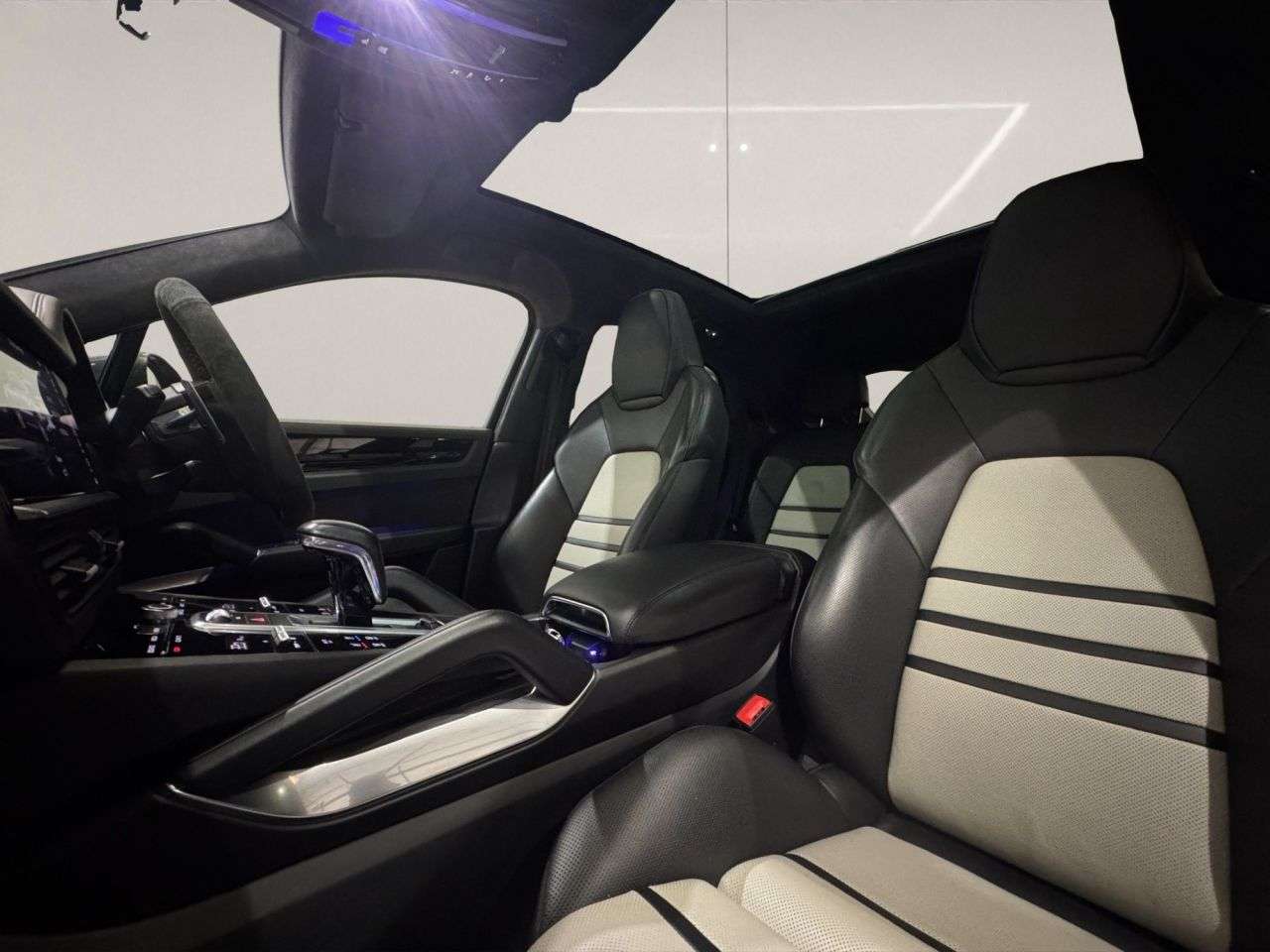 2019 PORSCHE CAYENNE 2019 PORSCHE CAYENNE