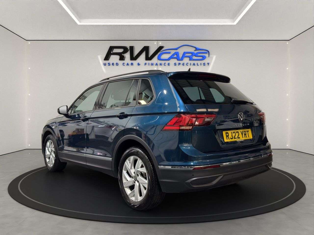 A 2022 VOLKSWAGEN TIGUAN 1.5 TSI Life SUV 5dr Petrol DSG Euro 6 (s/s) (150 ps) A 2022 VOLKSWAGEN TIGUAN 1.5 TSI Life SUV 5dr Petrol DSG Euro 6 (s/s) (150 ps)